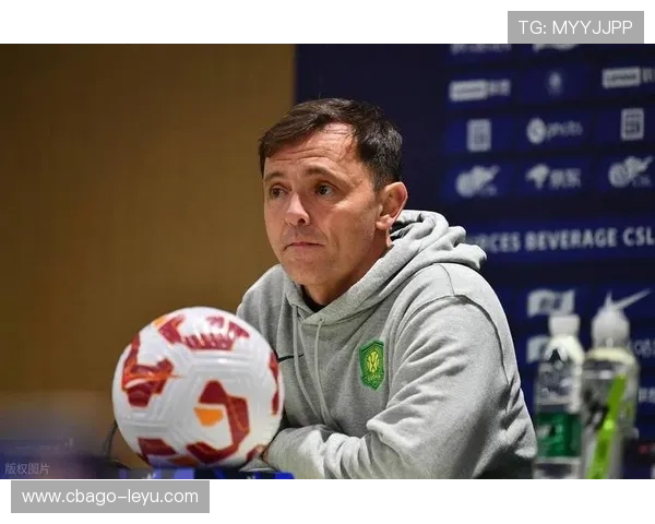 艾因足球俱乐部如何打造爆款内容？李明引领团队改革，深度故事吸引年轻球迷